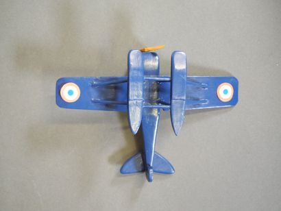 Quatre avions miniatures : Dornier Do-X en...
