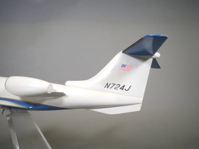 LEARJET Bombardier. Maquette de Jet à deux...