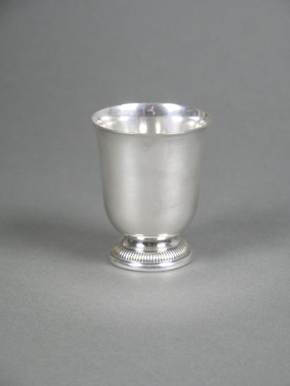 AIR FRANCE
Silver plated metal cup on a fluted...