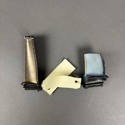 Set of two numbered M88 reactor blades (high...