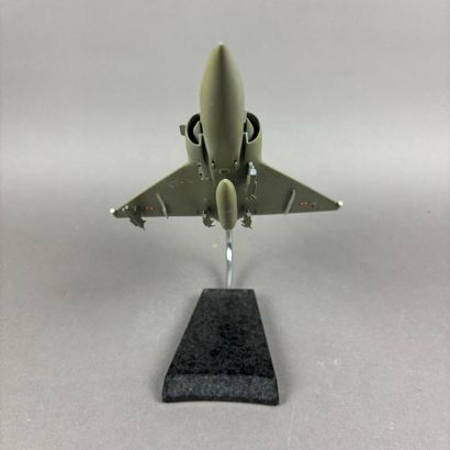 Maquette de Mirage portant la signature de...