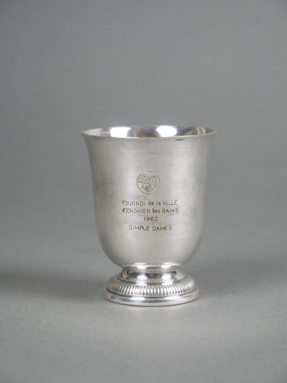 AIR FRANCE
Silver plated metal cup on a fluted...