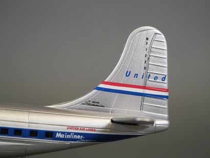 Quatre avions miniatures : Dornier Do-X en...