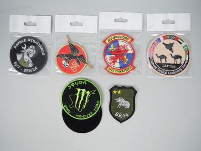 Set of 6 military patches with Velcro fasteners:
-...