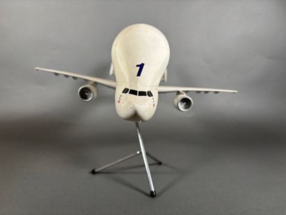 Maquette en résine AIRBUS A300-600ST 