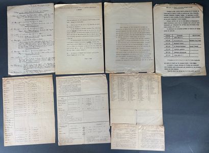 Réunion de documents dactylographiés comprenant...