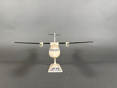 Modèle en résine ATR 72-500 aux couleurs...