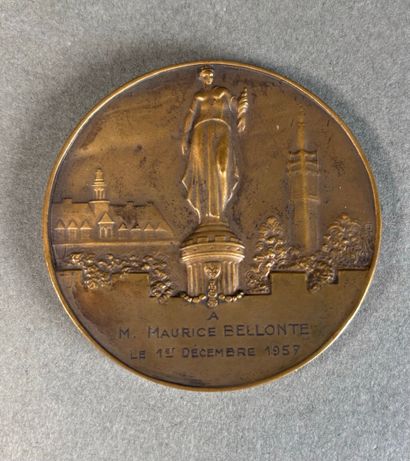 Médaille de la ville de Lille en bronze dédicacée...