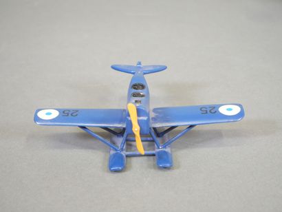 Quatre avions miniatures : Dornier Do-X en...