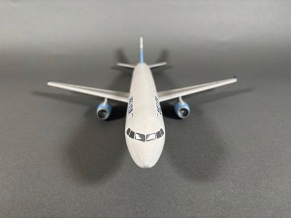 Maquette en résine AIRBUS A321 aux couleurs...