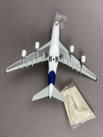 AIRBUS
Maquette d'Airbus A380 au 1/400e,...