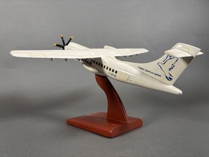 Maquette aux couleurs d'Airlinair ATR 42-500....