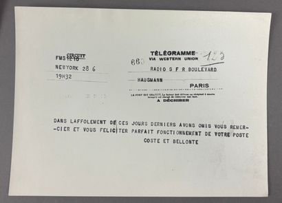Réunion de deux documents comprenant : 
-...