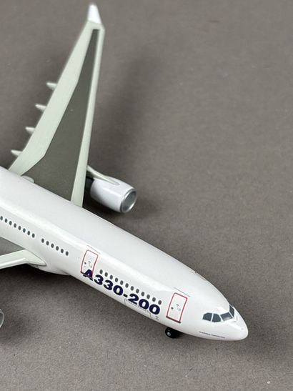 AIRBUS
Maquette d'Airbus A330-200, dans sa...