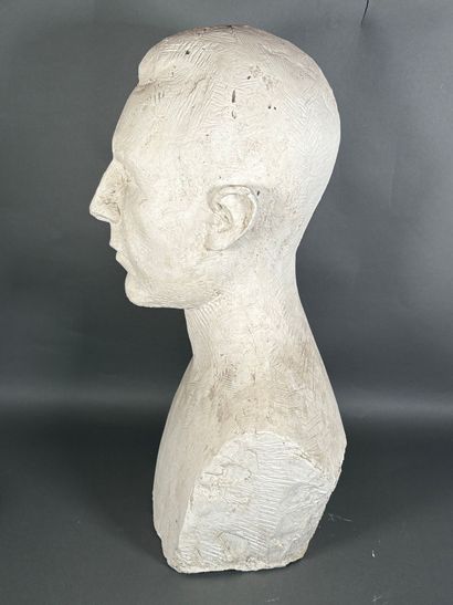 Maxime DUBAUT (1920-1991)

Maurice Bellonte

Buste...
