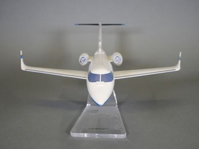 LEARJET Bombardier. Maquette de Jet à deux...