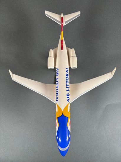 Deux maquettes en plastique 328JET et Bombardier...