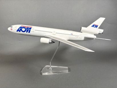 Maquette en résine AOM F-ODLY DC 10-30 aux...