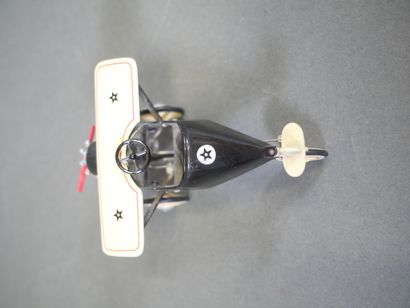 Quatre avions miniatures : Dornier Do-X en...