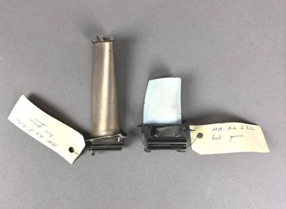 Set of two numbered M88 reactor blades (high...