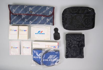 AIR FRANCE
Set of two pouches and a toiletries...