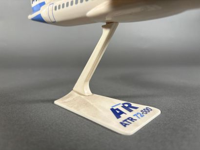 Modèle en résine ATR 72-500 aux couleurs...