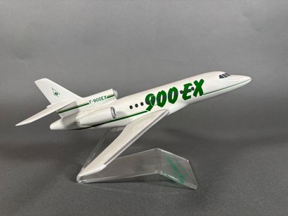 Deux maquettes Dassault Falcon 900EX et Dassault...