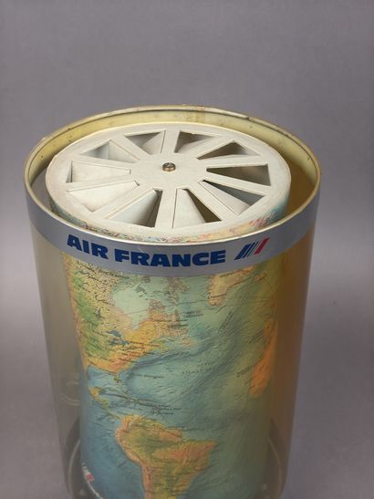 AIR FRANCE
Promotional lamp featuring a rotating...