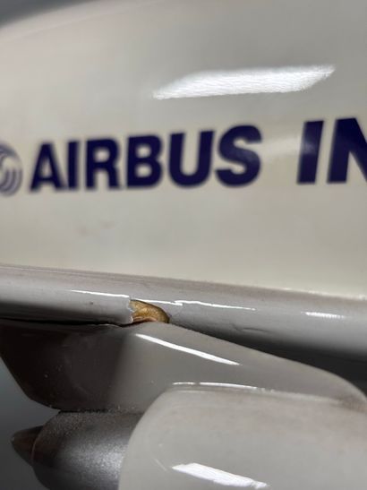 Maquette en résine AIRBUS A300-600ST 