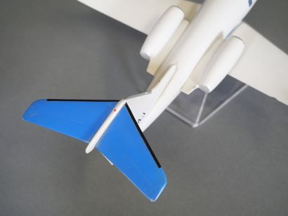 LEARJET Bombardier. Maquette de Jet à deux...