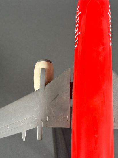 Boeing 747, maquette en plastique aux couleurs...