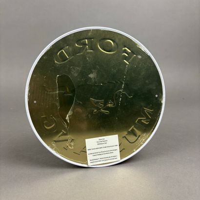 FORD MUSTANG 
Plaque lithographiée circulaire...