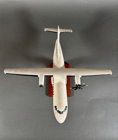 Maquette aux couleurs d'Airlinair ATR 42-500....