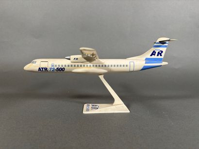 Modèle en résine ATR 72-500 aux couleurs...