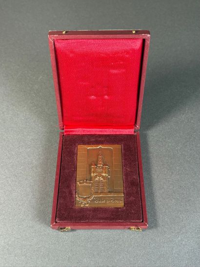 Médaille de la Ville de Douai en bronze dédicacée...