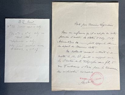 Réunion de documents comprenant : 

 - Paris,...
