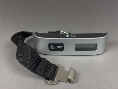 AEROPORTS DE PARIS
- Electronic luggage scale...