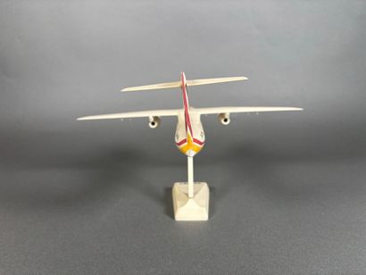 Deux maquettes en plastique 328JET et Bombardier...