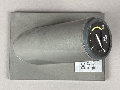 WESTON load indicator, mounted on an AVICO...