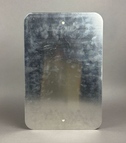 Reflective aluminum sign: 