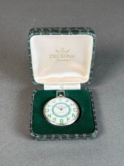 Montre extra-plate de smoking en acier. Cadran...