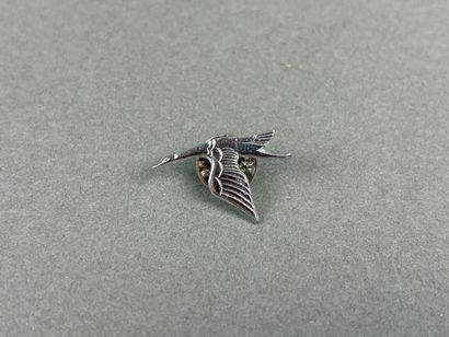 Réunion de 4 pin's de l'amicale Hispano-Suiza....