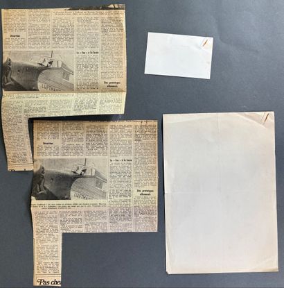 Deux coupures de presse : invité d'Air France...
