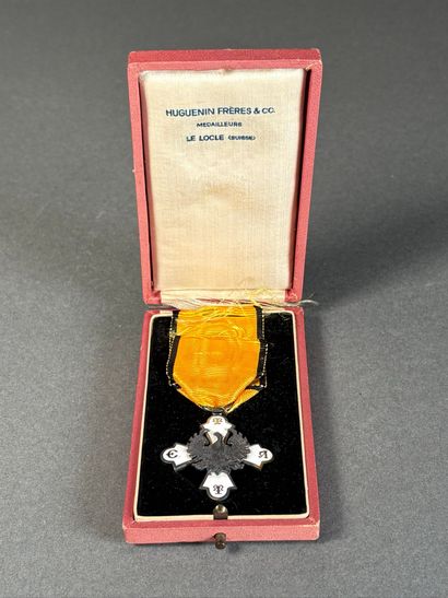 Ordre du Phoenix, institue en 1926. Grèce.

Étoile...