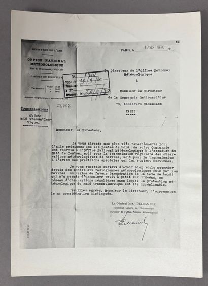 Réunion de deux documents comprenant : 
-...