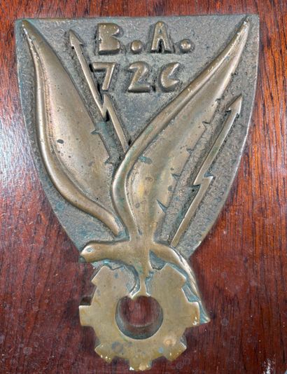 Trophée offert par la base aérienne 726,...