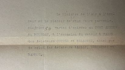 Réunion de deux documents dactylographiés...