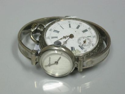 Montre de dame en argent, boîtier et bracelet...