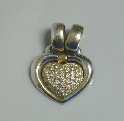 Pendentif en or en forme de coeur et pavé...