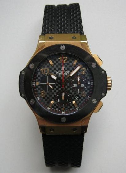 HUBLOT*
Modèle Big Bang. Montre-bracelet...